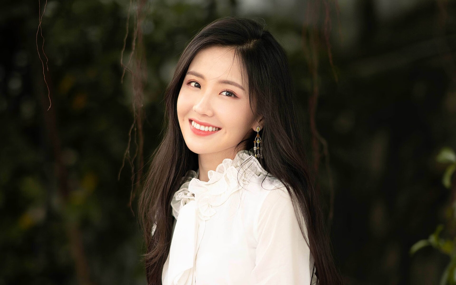 郁金香刺破神话,荷兰式战术终结塞维利亚,凯恩上演征服者剧本